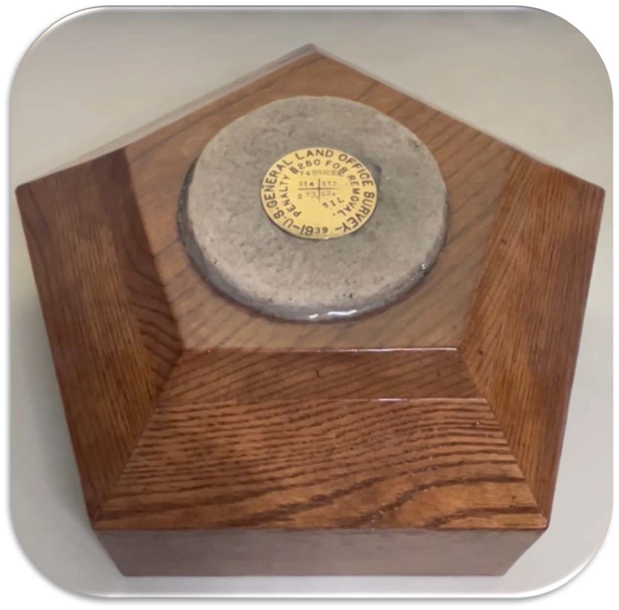 monument award top view